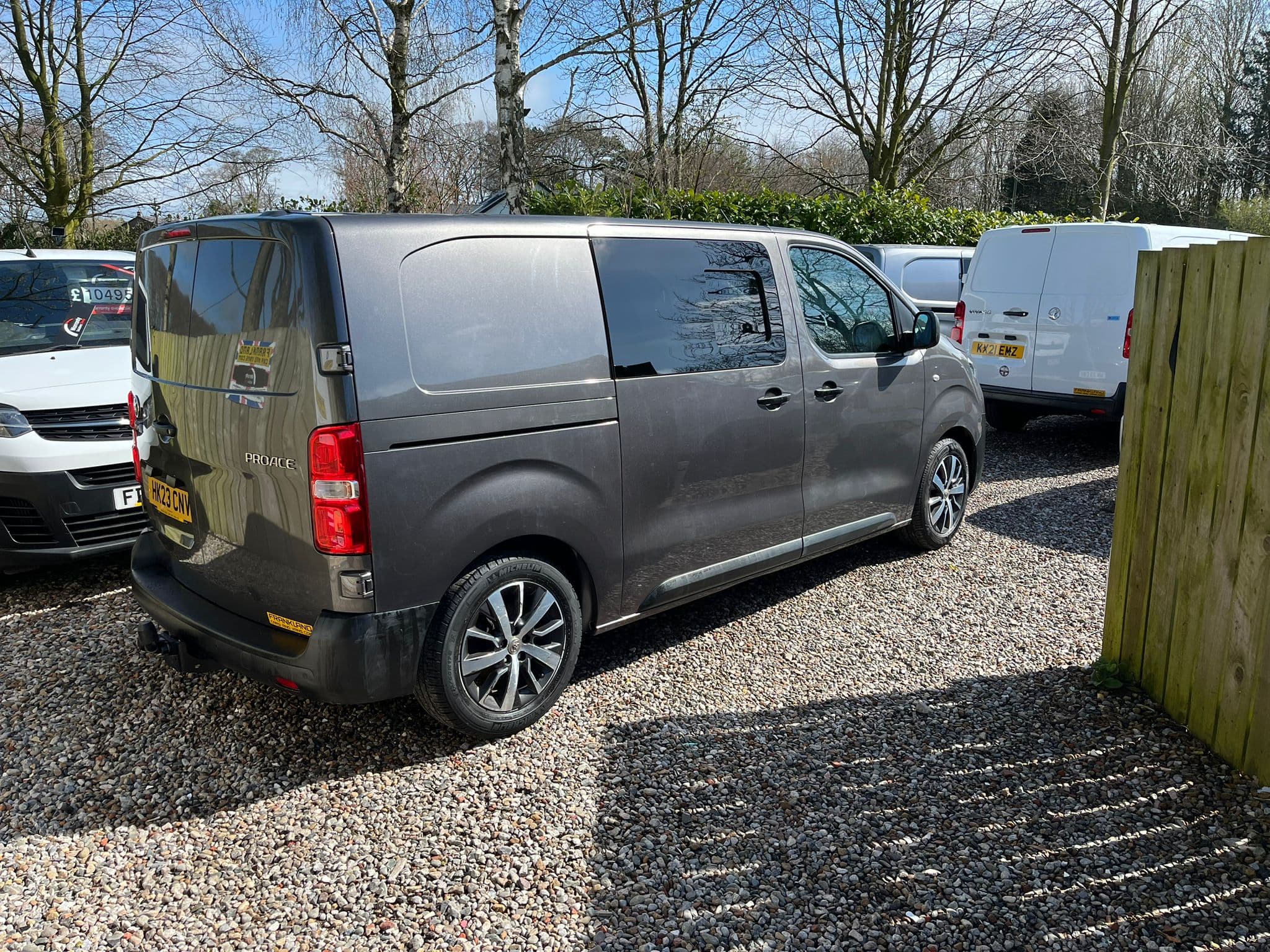 Vehicle image 7 of 21