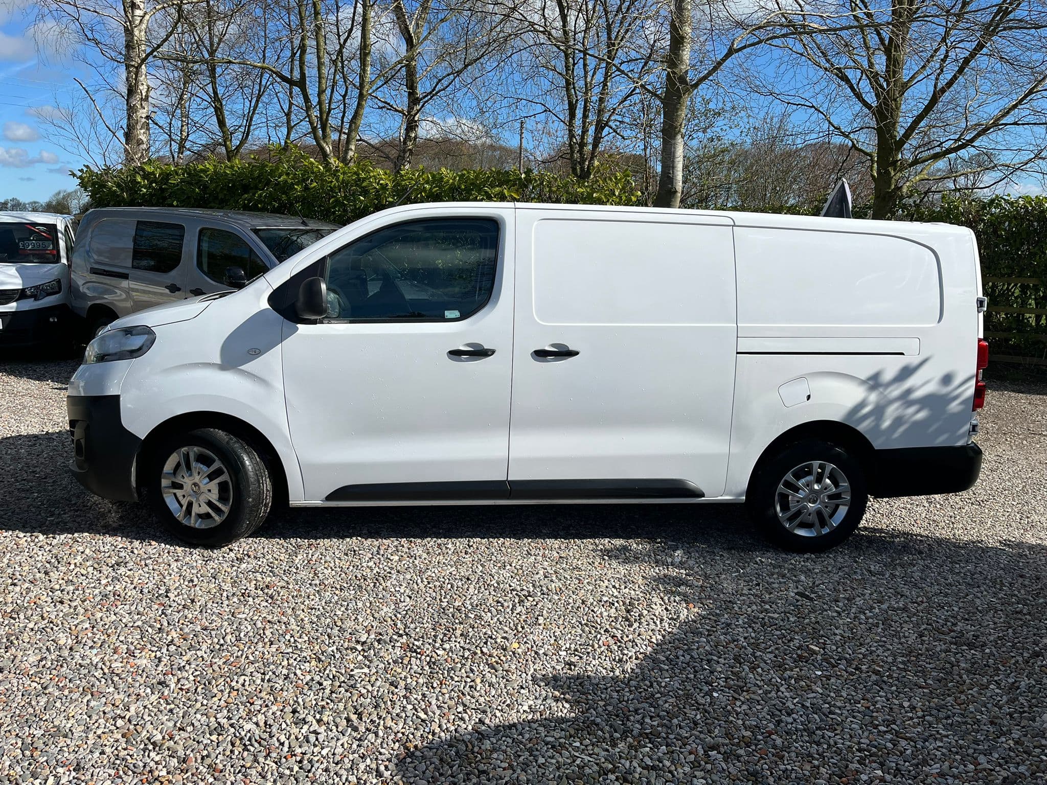 Vehicle image 4 of 24