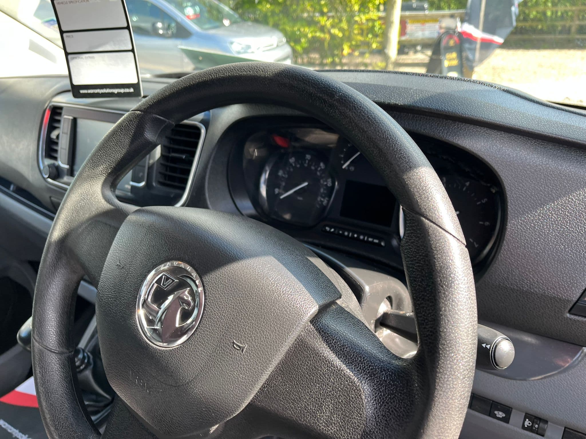 Vehicle image 11 of 24