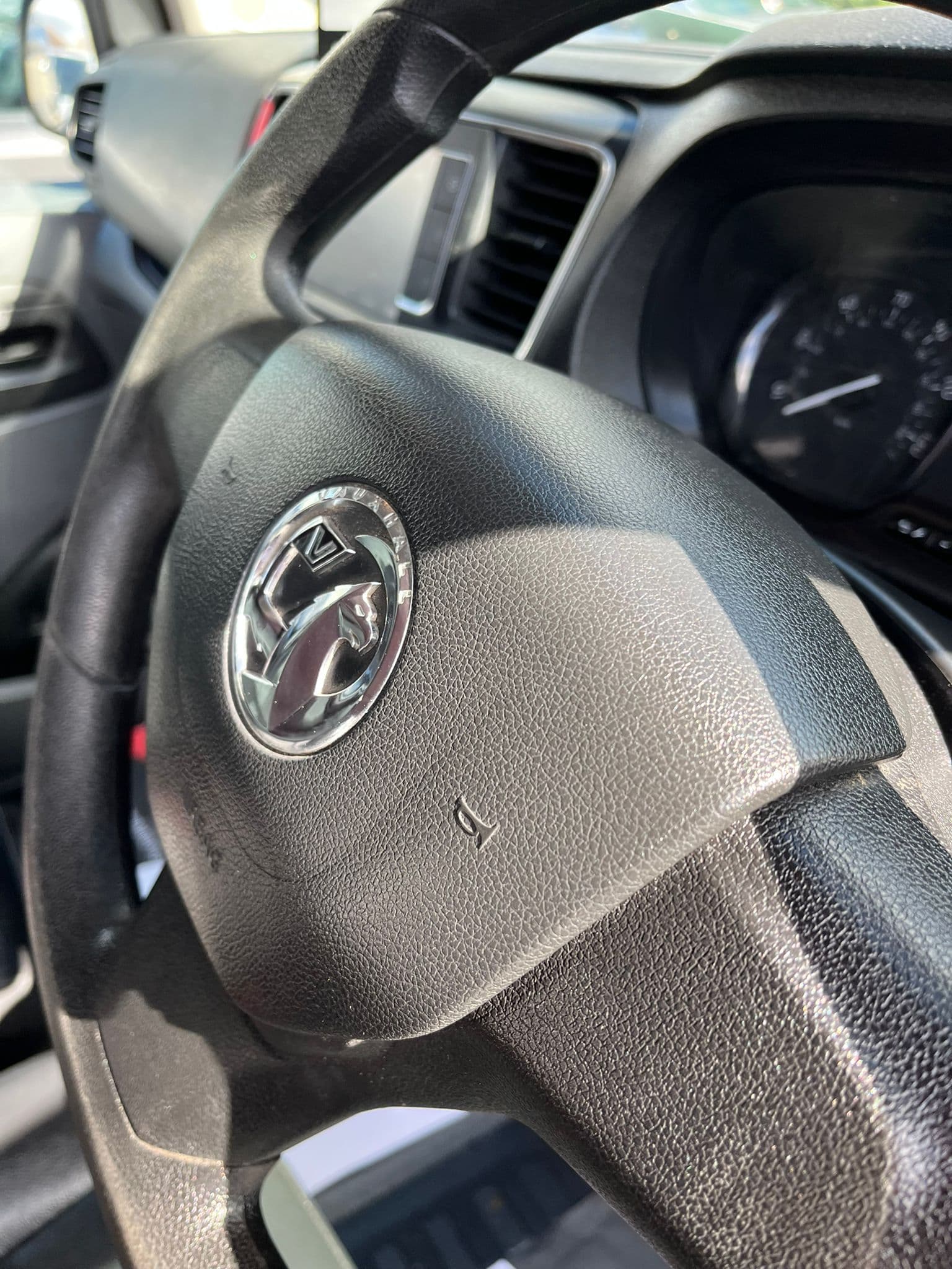 Vehicle image 16 of 24