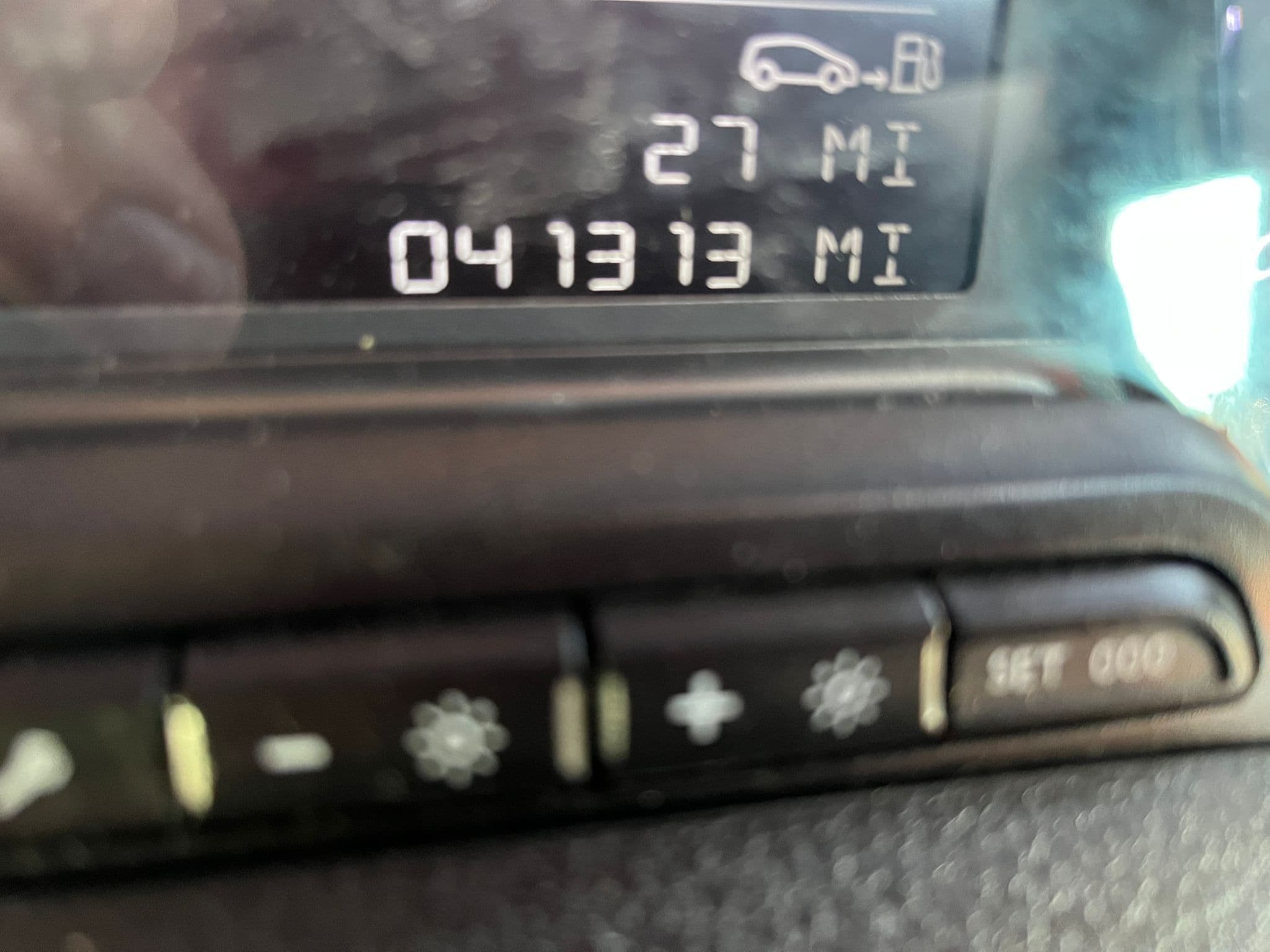 Vehicle image 23 of 24