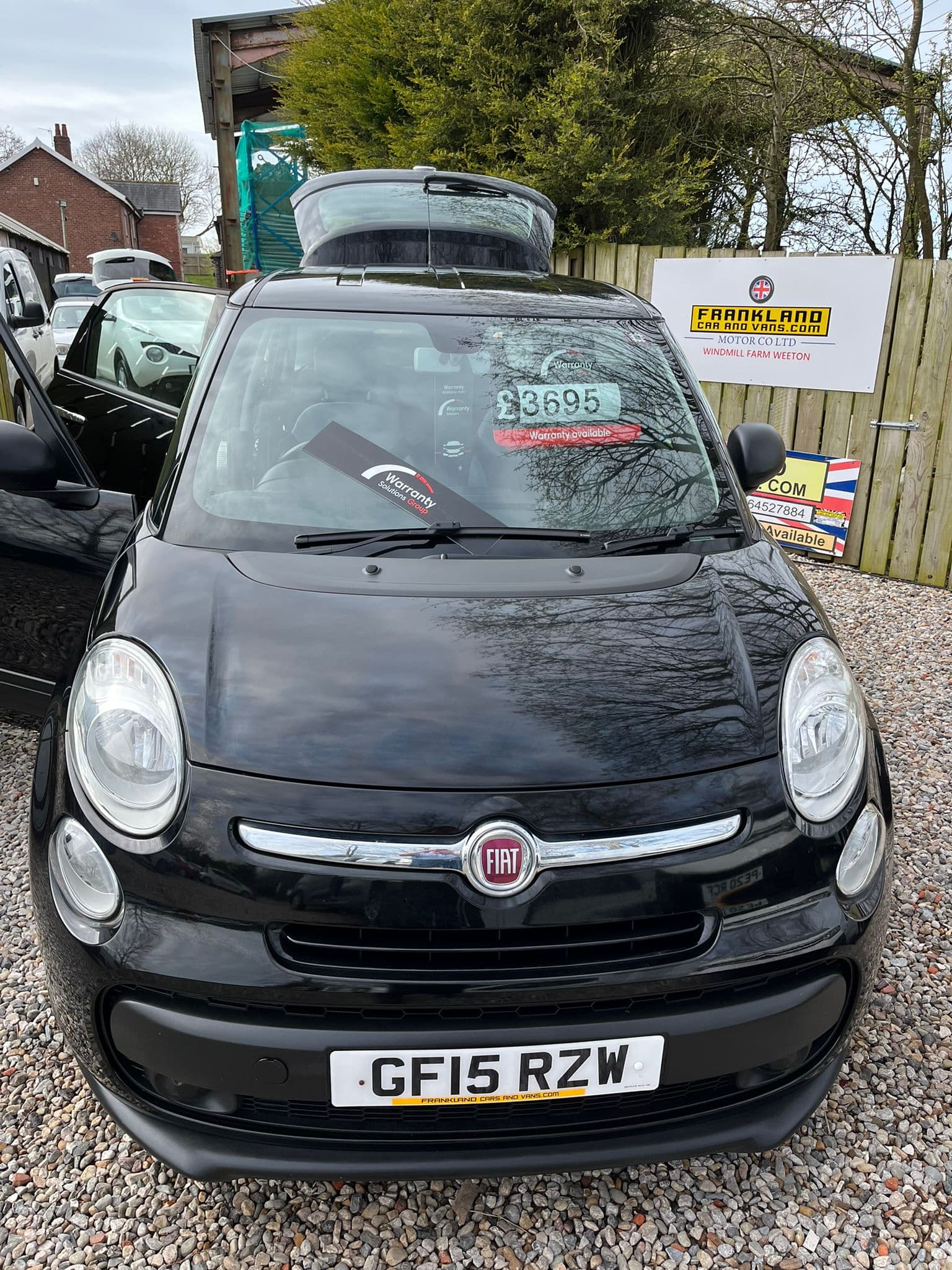 Vehicle image 32 of 38